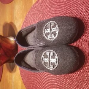 Tory Burch slippers. Size 5
